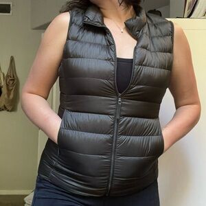 Uniqlo black vest